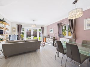 LOUNGE / DINING ROOM- click for photo gallery